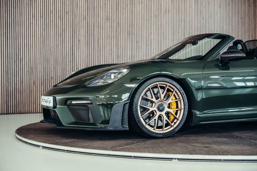 Porsche 718 Spyder RS