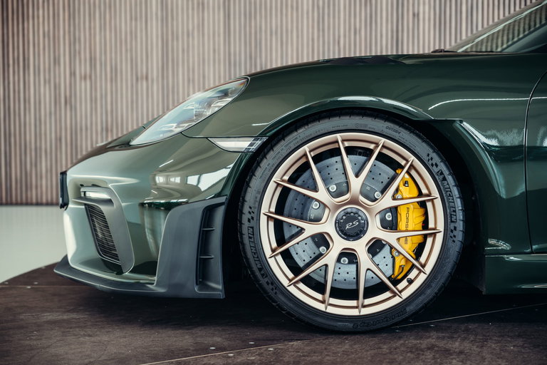 Porsche 718 Spyder RS