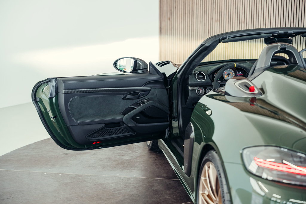 Porsche 718 Spyder RS