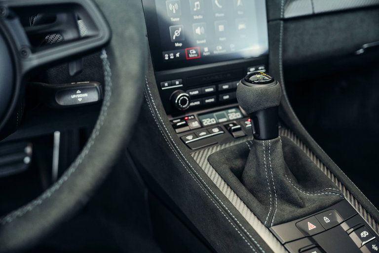 Porsche 718 Spyder RS