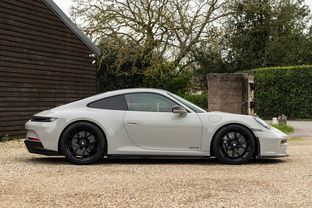 Porsche 992 GT3 Touring