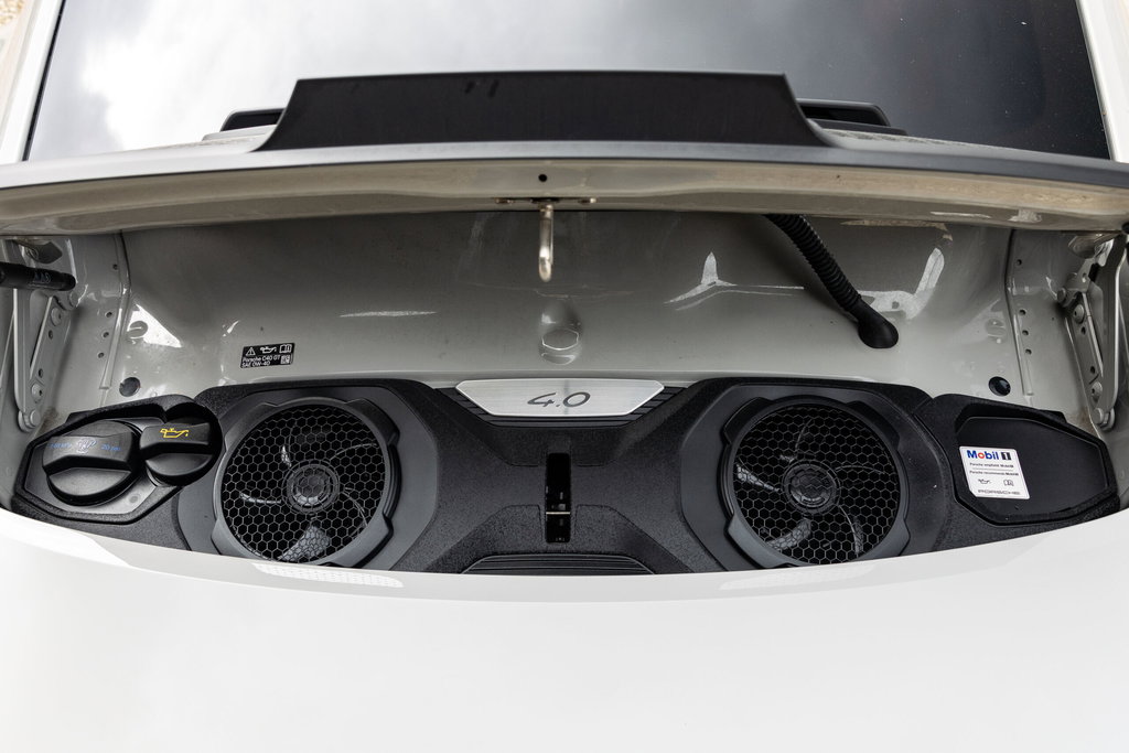 Porsche 992 GT3 Touring