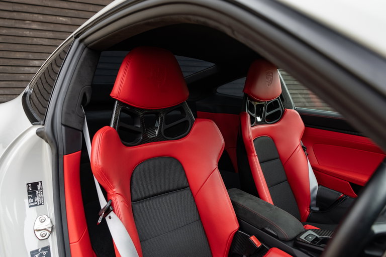 Porsche 992 GT3 Touring