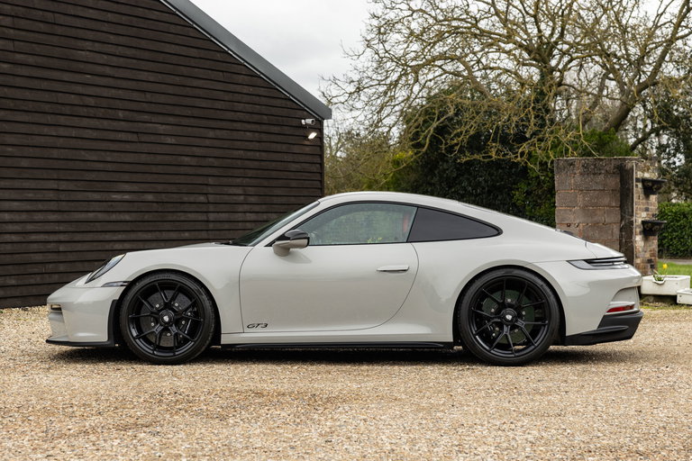 Porsche 992 GT3 Touring