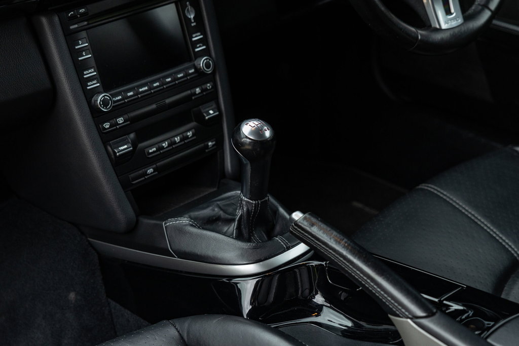 Porsche 987 Cayman R