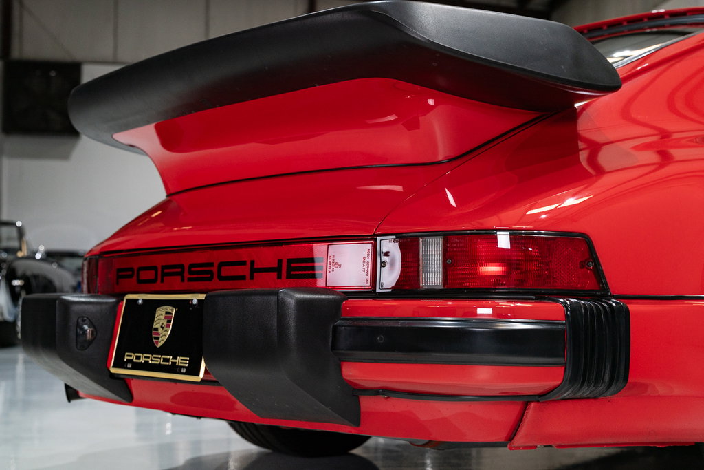 Porsche 911 Carrera 3.2 WTL