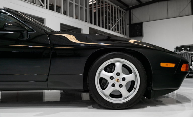 Porsche 928 GTS
