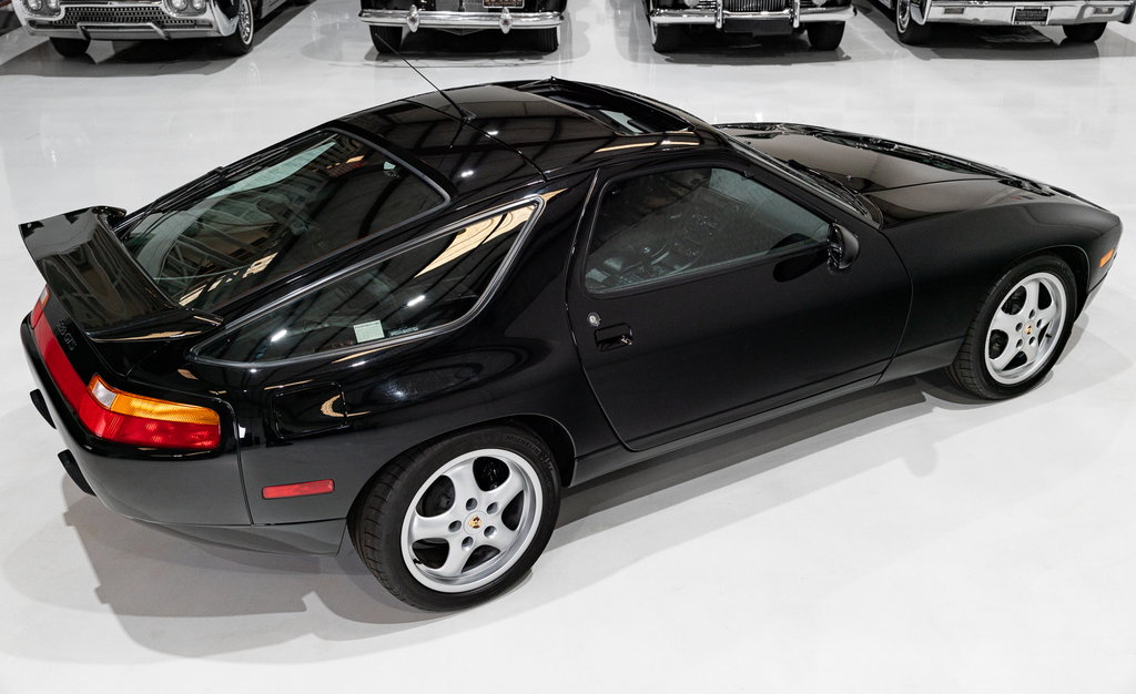 Porsche 928 GTS