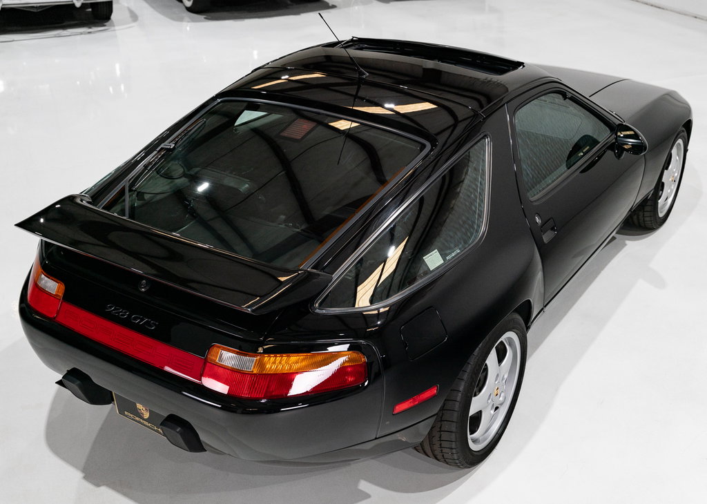 Porsche 928 GTS