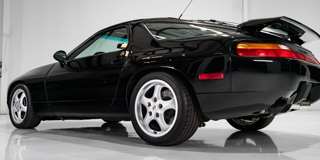 Porsche 928 GTS