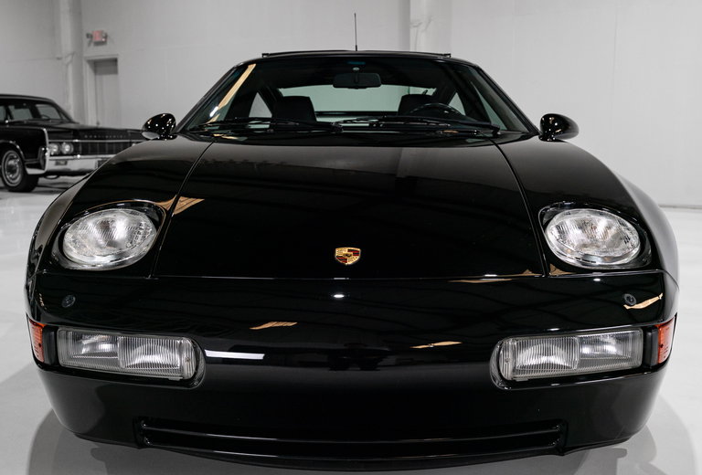 Porsche 928 GTS