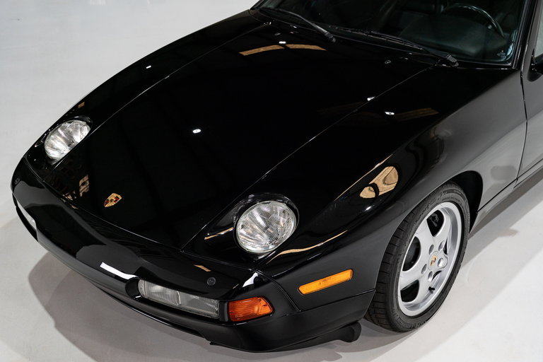Porsche 928 GTS