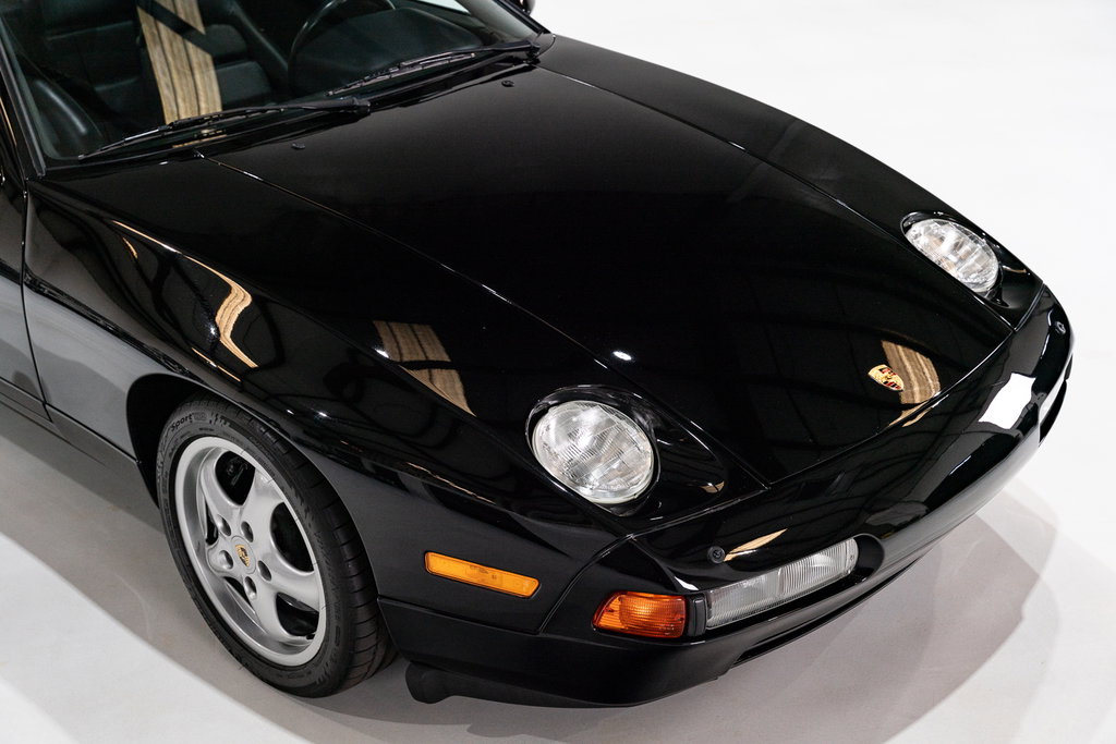 Porsche 928 GTS