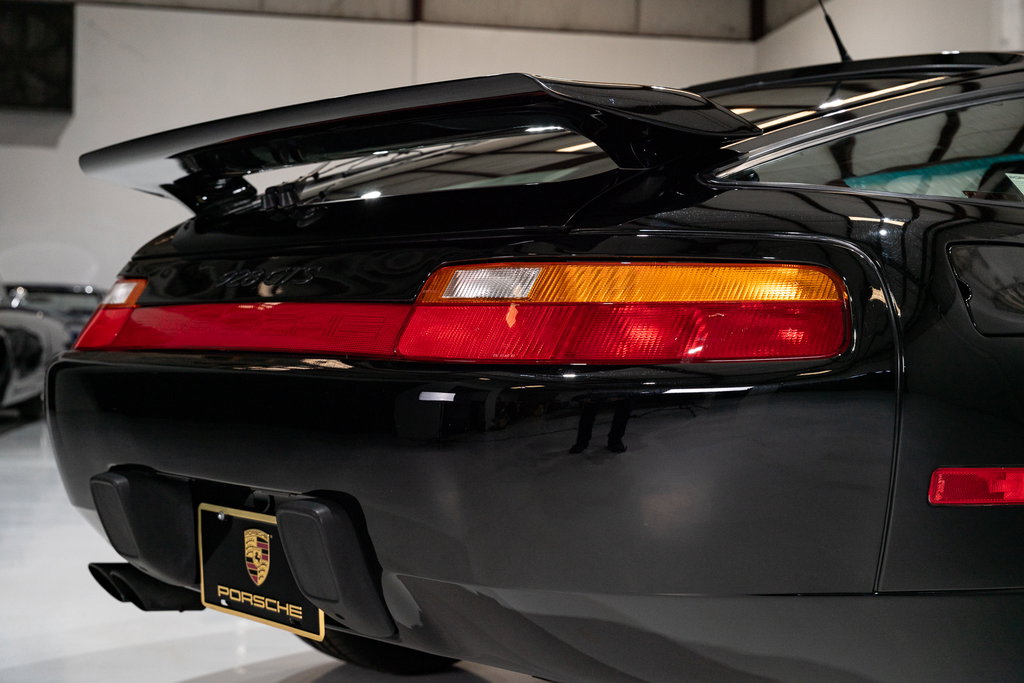 Porsche 928 GTS