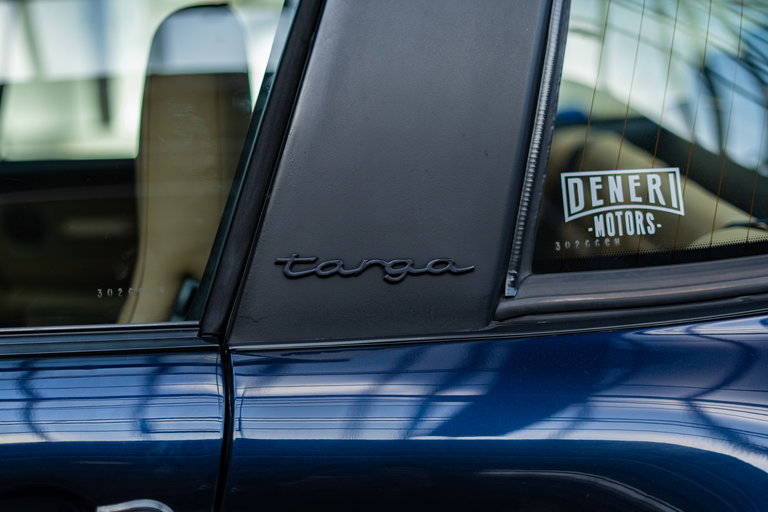 Porsche 964 Carrera 4