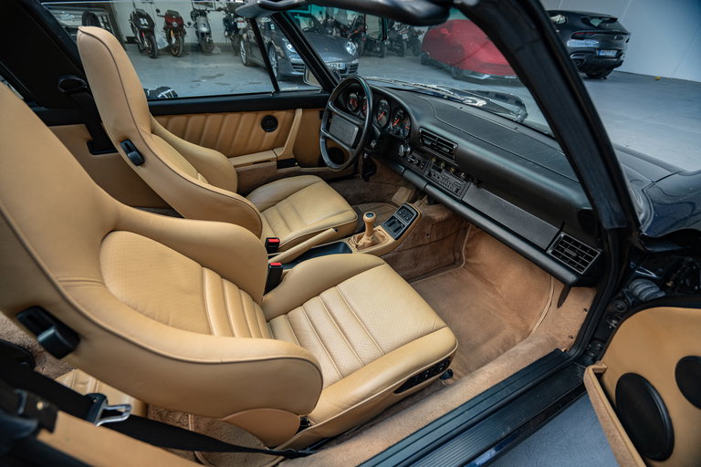 Porsche 964 Carrera 4