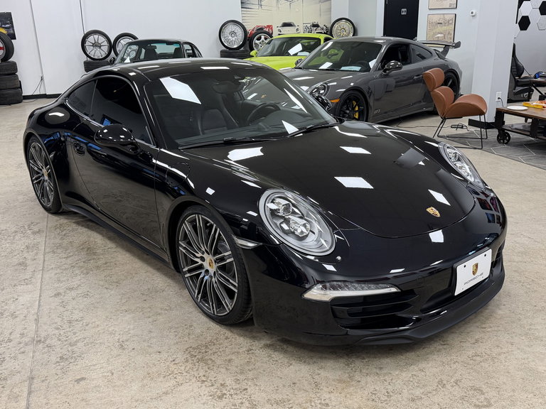 Porsche 991 Carrera 4 Black Edition