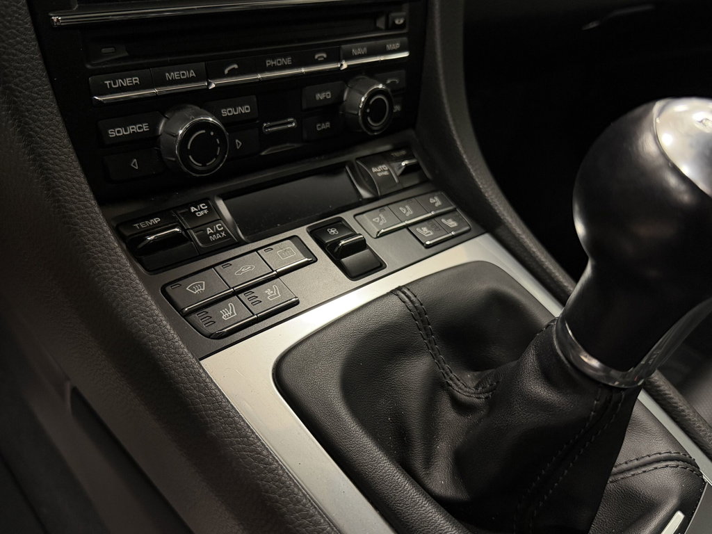 Porsche 991 Carrera 4 Black Edition