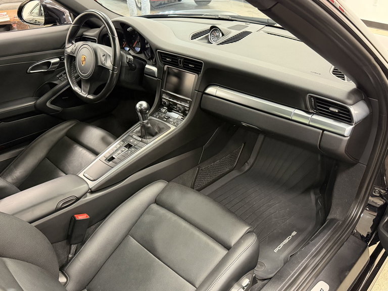 Porsche 991 Carrera 4 Black Edition