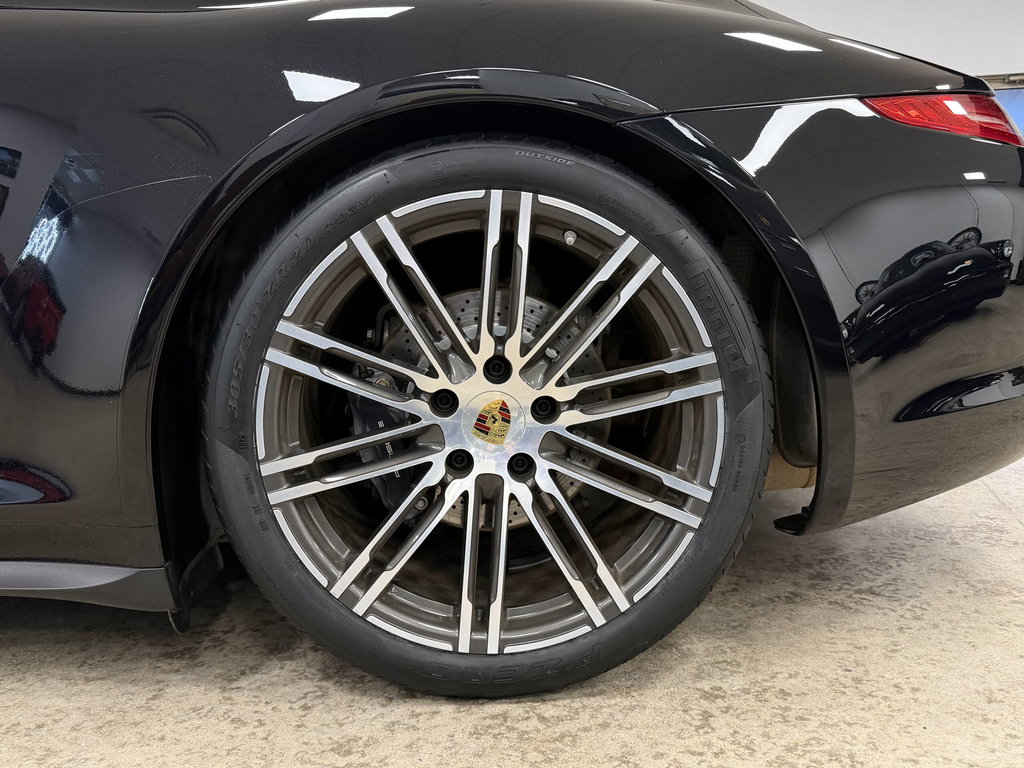 Porsche 991 Carrera 4 Black Edition