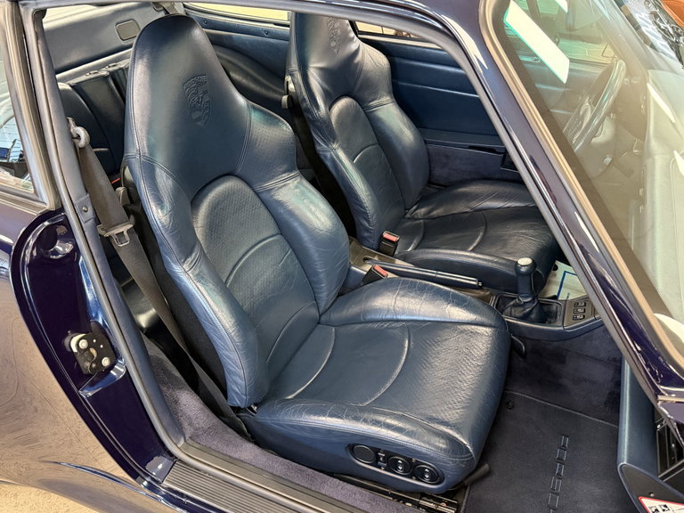 Porsche 993 Carrera 4S