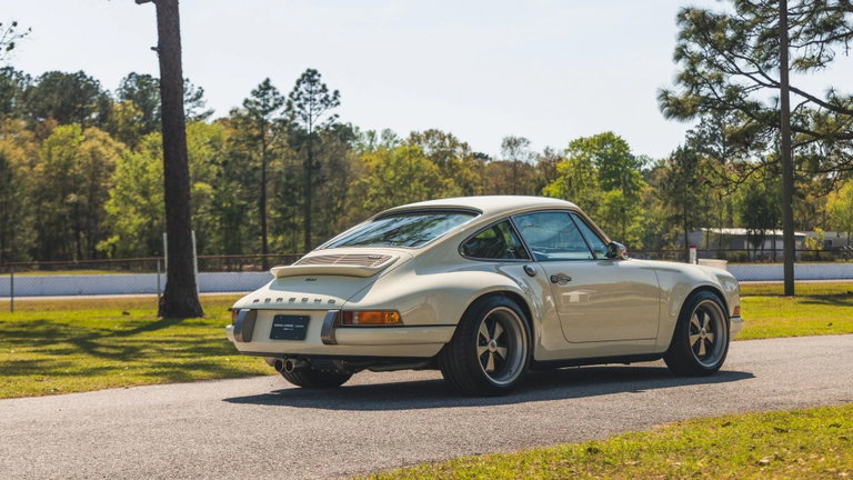 Porsche 911 Reimagined by Singer