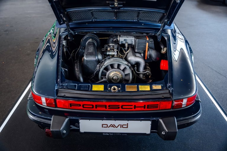 Porsche 911 Carrera 3.2