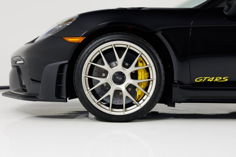 Porsche 718 Cayman GT4 RS