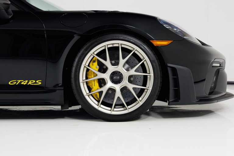 Porsche 718 Cayman GT4 RS