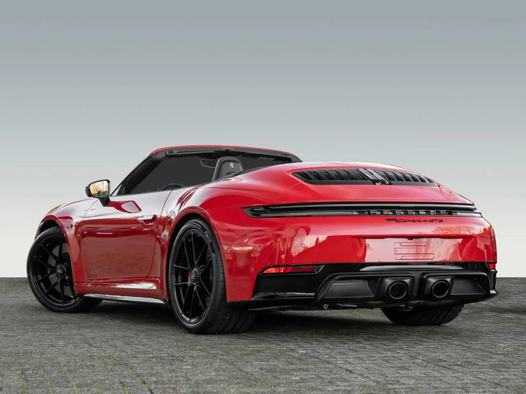 Porsche 992.2 Carrera 4 GTS
