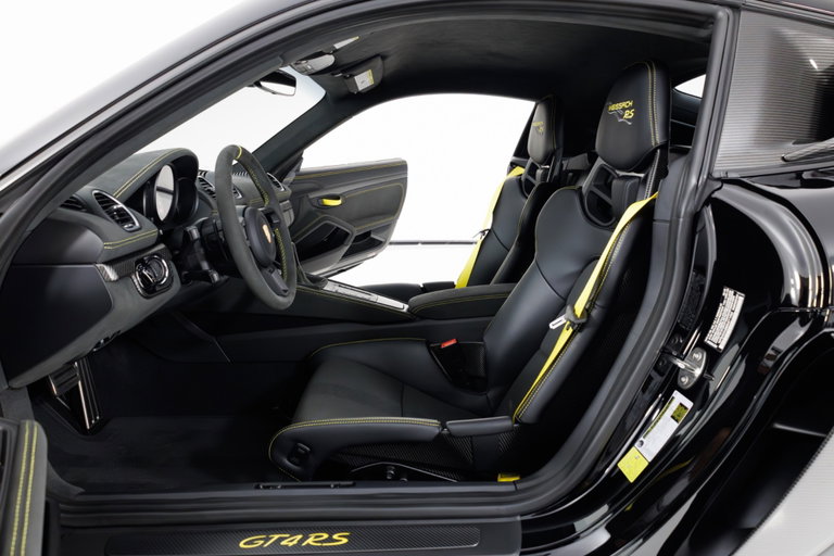 Porsche 718 Cayman GT4 RS