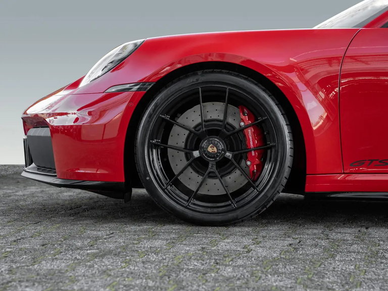 Porsche 992.2 Carrera 4 GTS