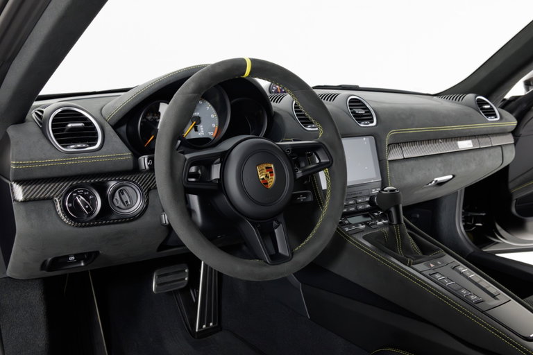 Porsche 718 Cayman GT4 RS