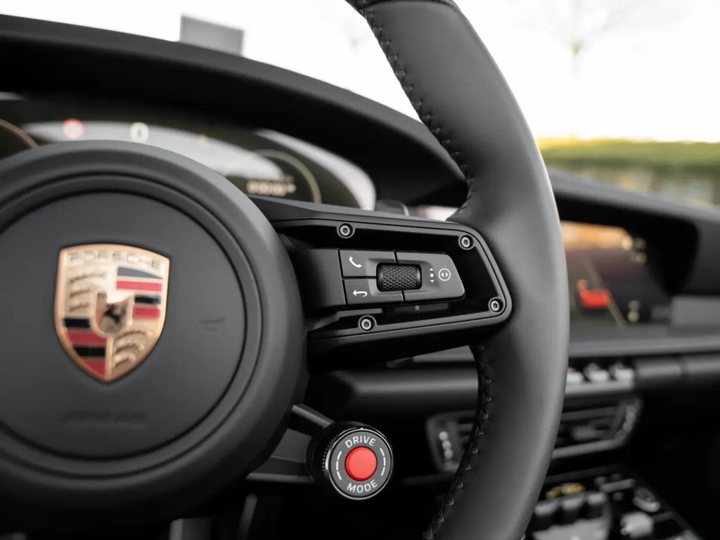 Porsche 992.2 Carrera 4 GTS