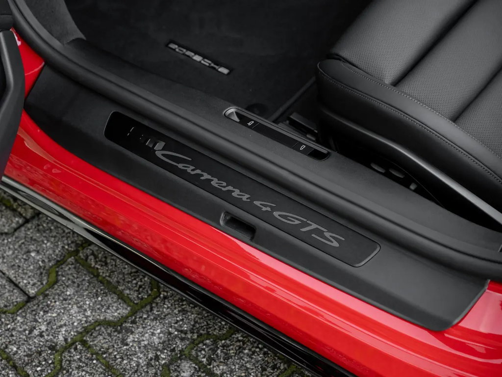 Porsche 992.2 Carrera 4 GTS