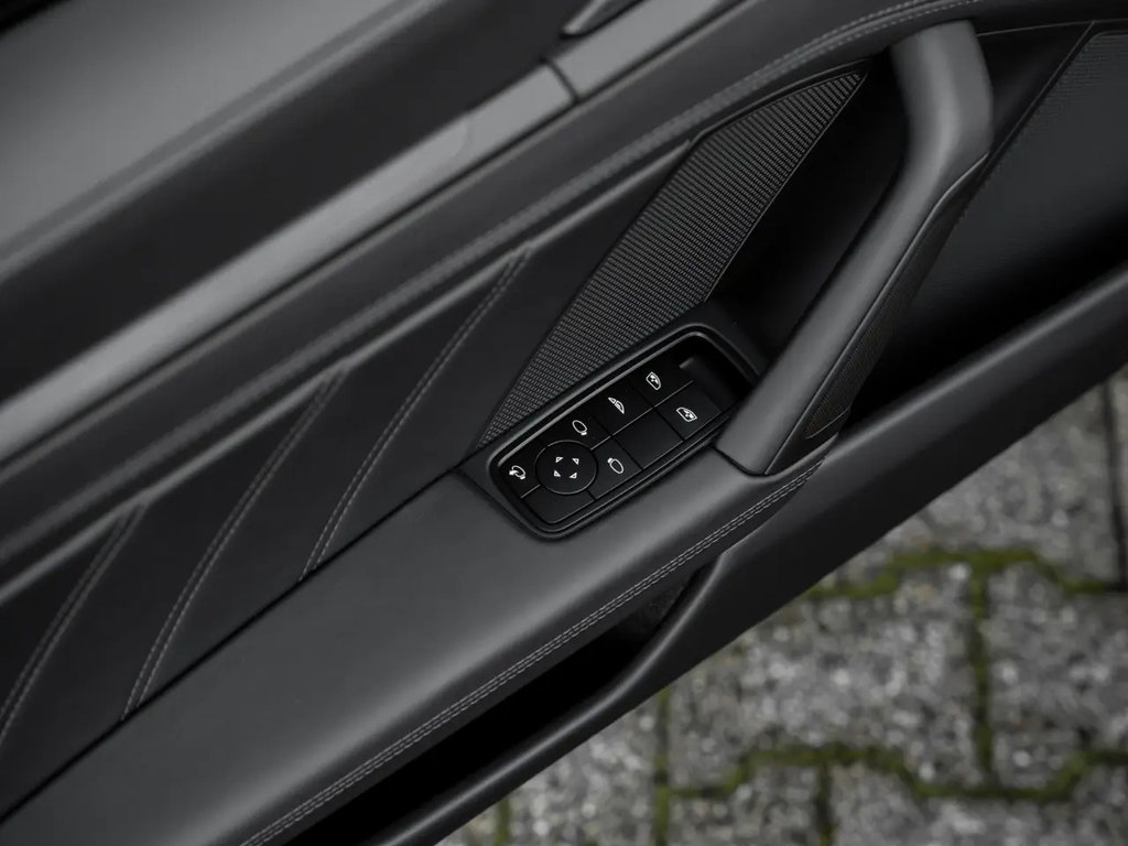 Porsche 992.2 Carrera 4 GTS