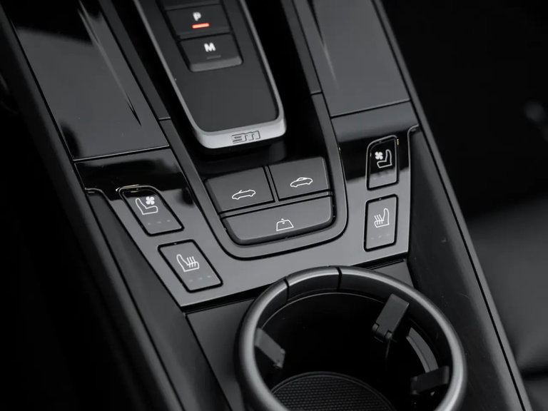 Porsche 992.2 Carrera 4 GTS