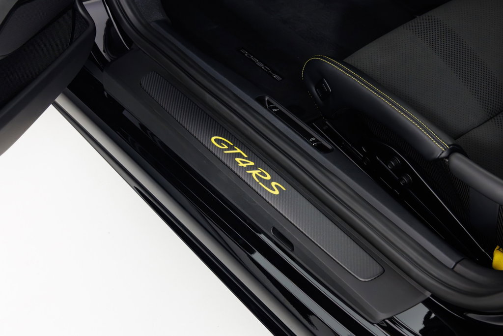 Porsche 718 Cayman GT4 RS