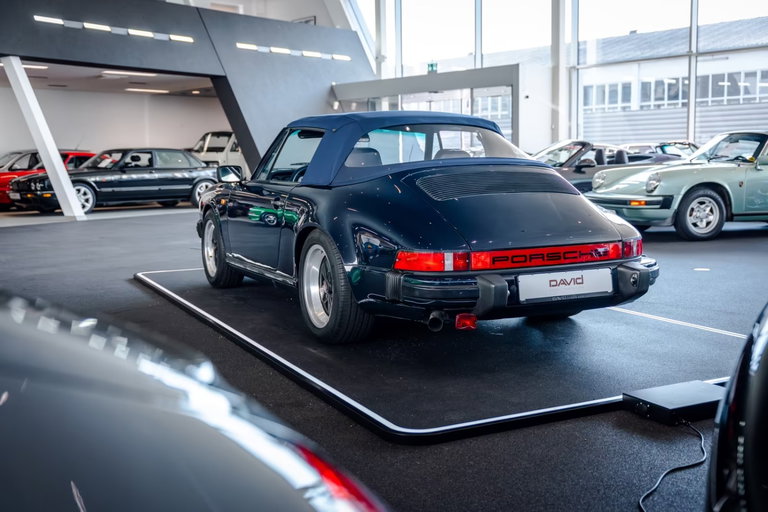 Porsche 911 Carrera 3.2