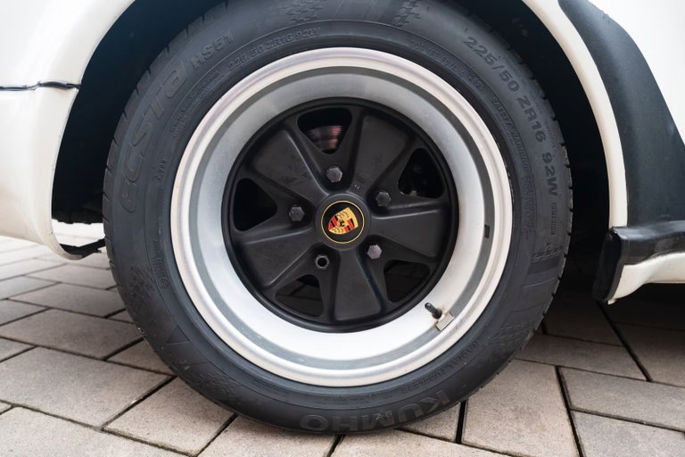 Porsche 911 SC