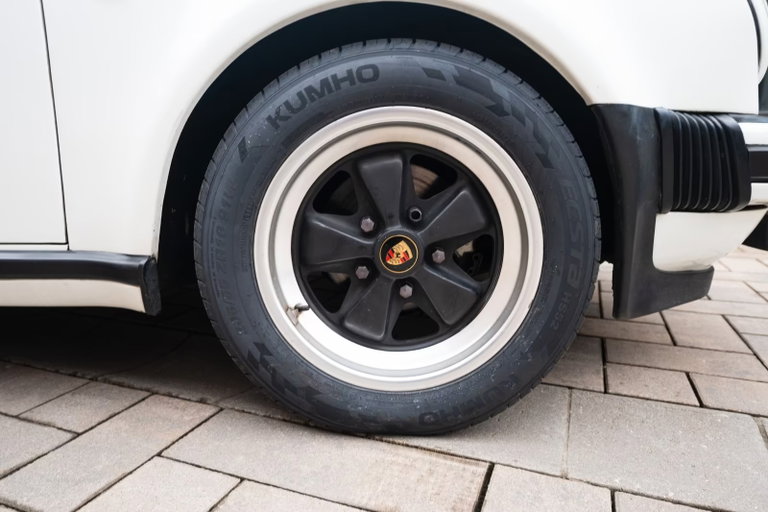 Porsche 911 SC