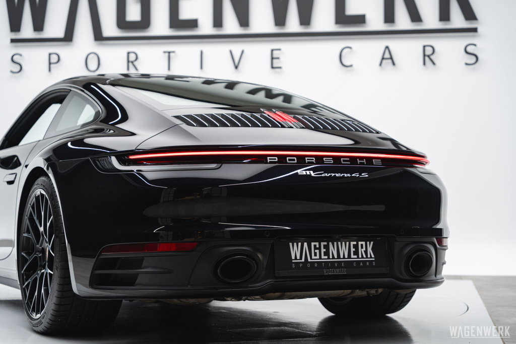 Porsche 992 Carrera 4S