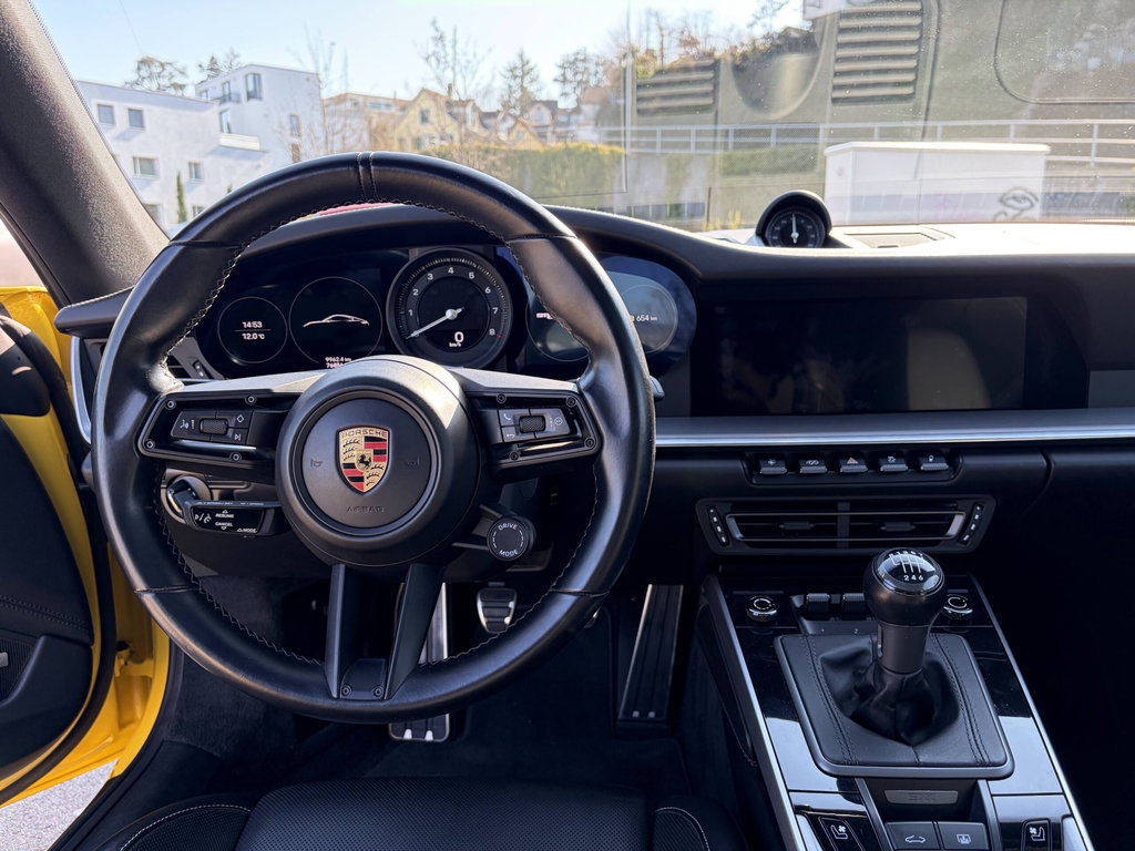 Porsche 992 Carrera 4S