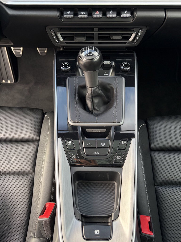 Porsche 992 Carrera 4S