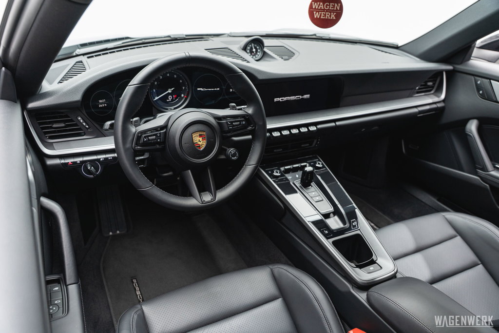 Porsche 992 Carrera 4S