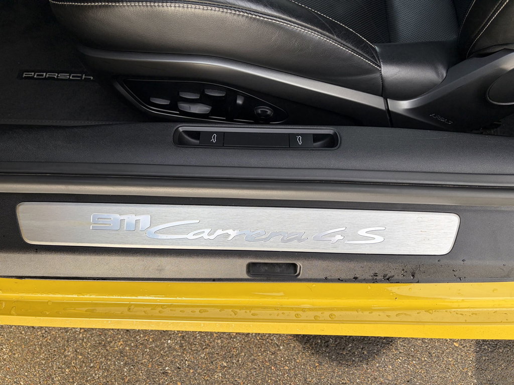 Porsche 992 Carrera 4S