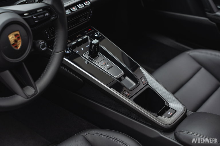 Porsche 992 Carrera 4S