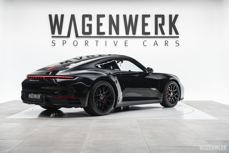 Porsche 992 Carrera 4S