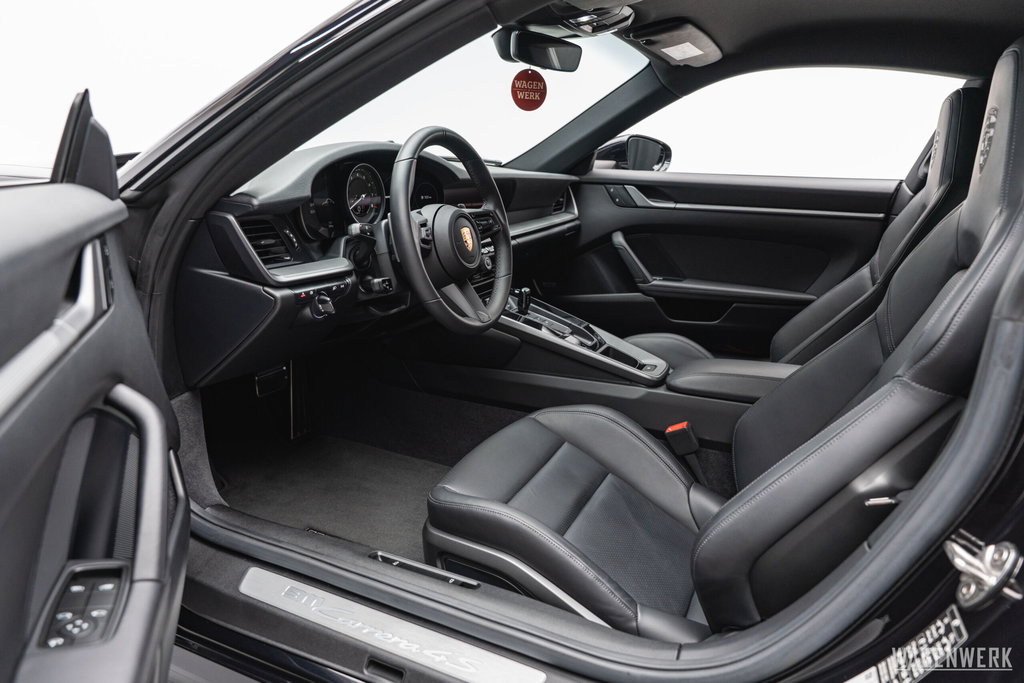 Porsche 992 Carrera 4S