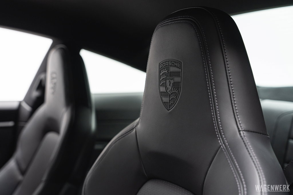 Porsche 992 Carrera 4S
